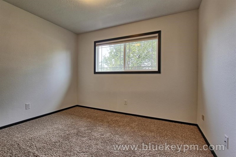 3 Bed and 1.5 Bath Near Heritage High School in Orchards in VANCOUVER, WA 98682