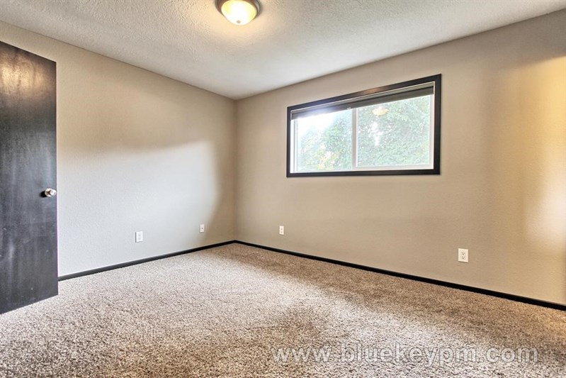 3 Bed and 1.5 Bath Near Heritage High School in Orchards in VANCOUVER, WA 98682