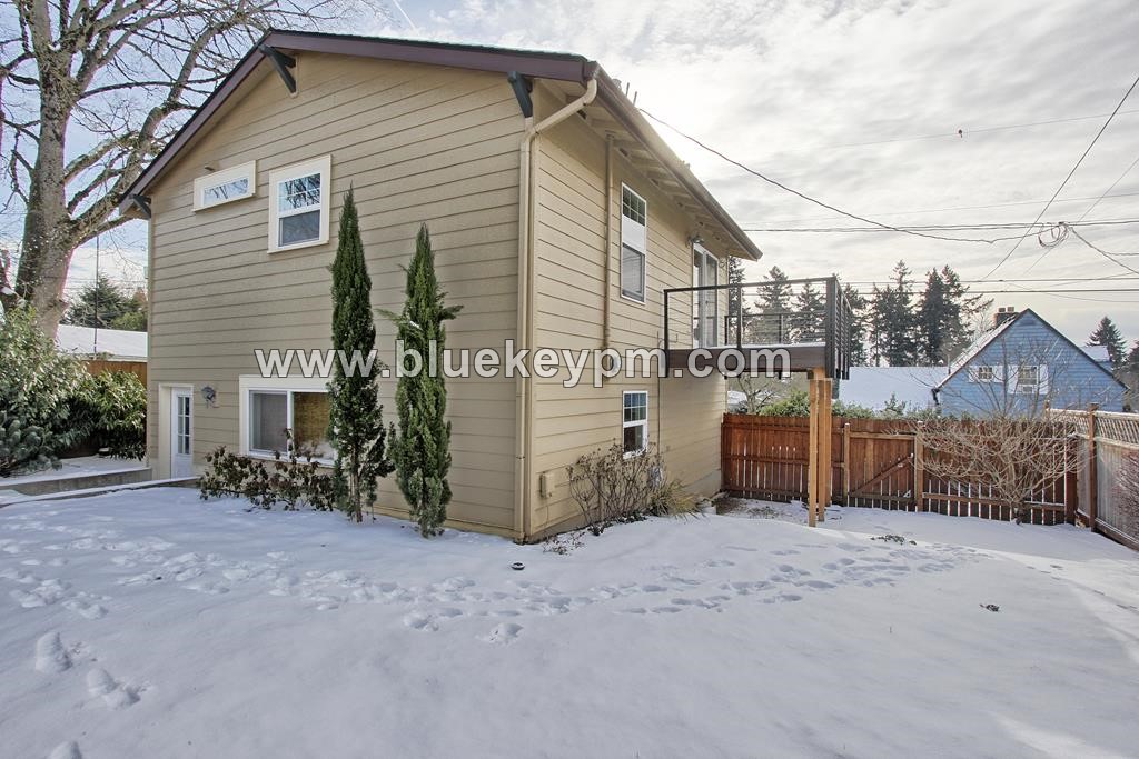 1 Bed, 1 Bath Apartment Downtown Vancouver off Main at W. 35th and